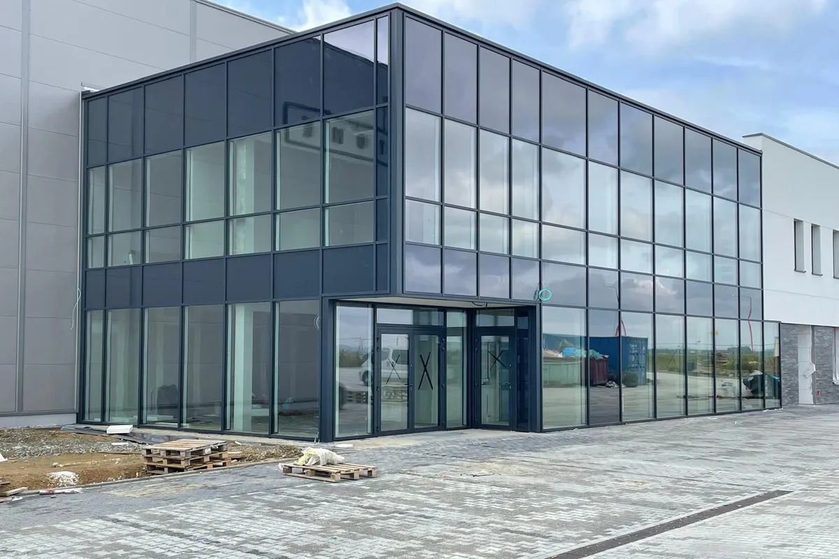 Centra handlowe i magazyny — realizacje MB Michał Błazucki